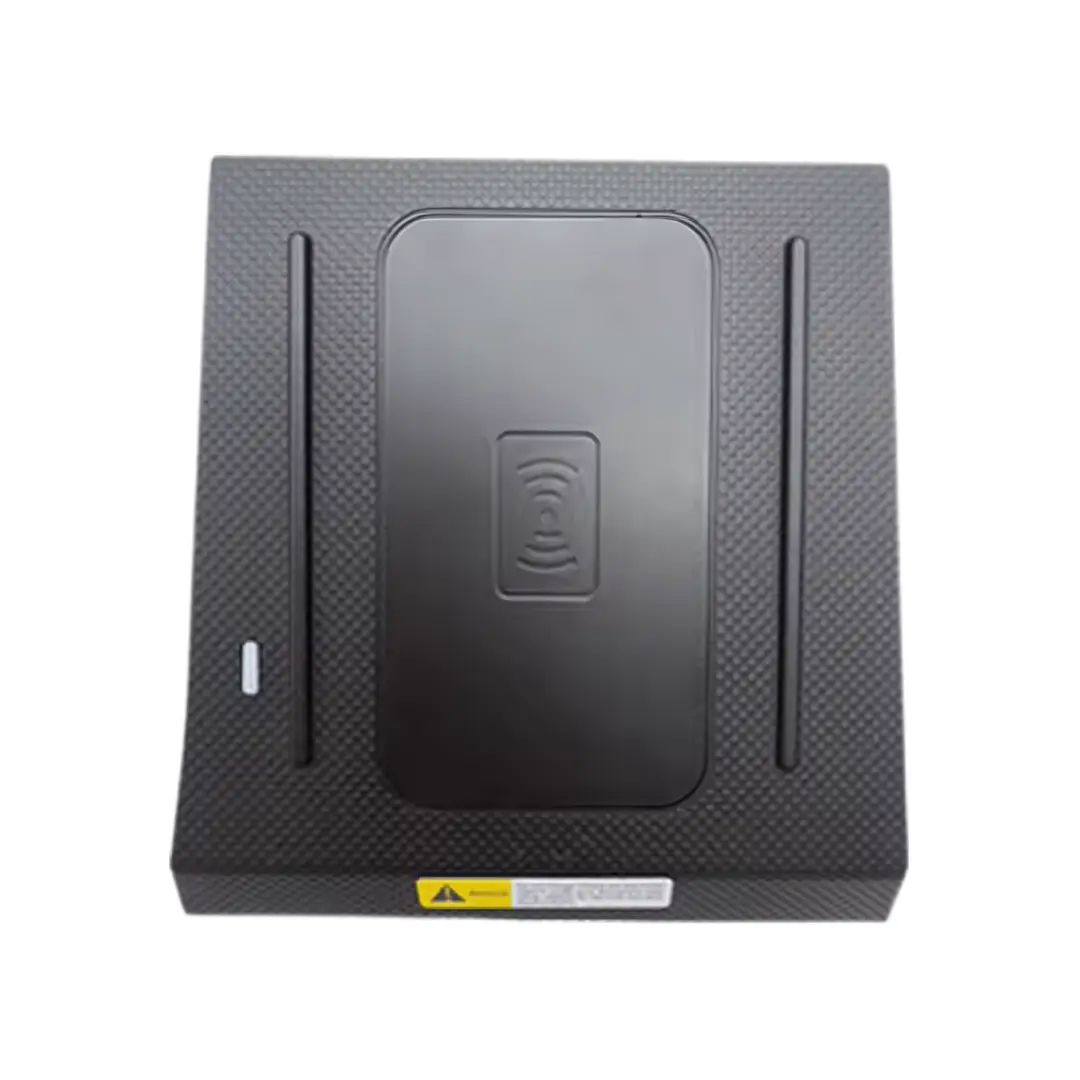 Wireless 18W fast charger for Toyota Prado 2021+ (iOS)